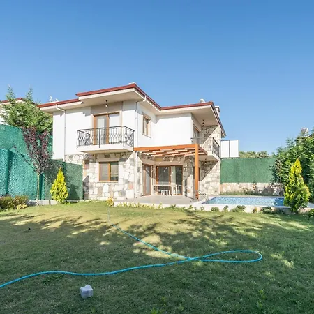 Vintage Villa